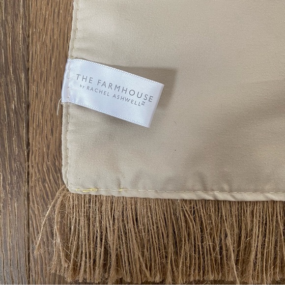 Rachel Ashwell The Farmhouse Yellow Table Runner with Fringe 90x16 - Picture 4 of 5